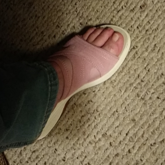 Shoes - Picture 5 of 5